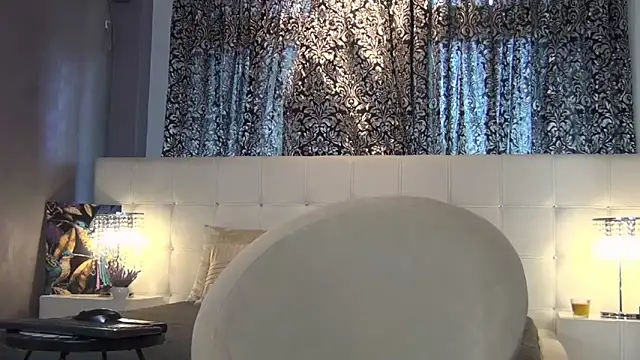 Snapshot of LadyValeriaXO chatting on 09.22.25 LadyValeriaXO online show from 09.22.25