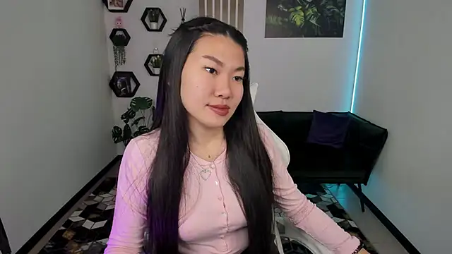 LunaPurrr online show from 11.27.25