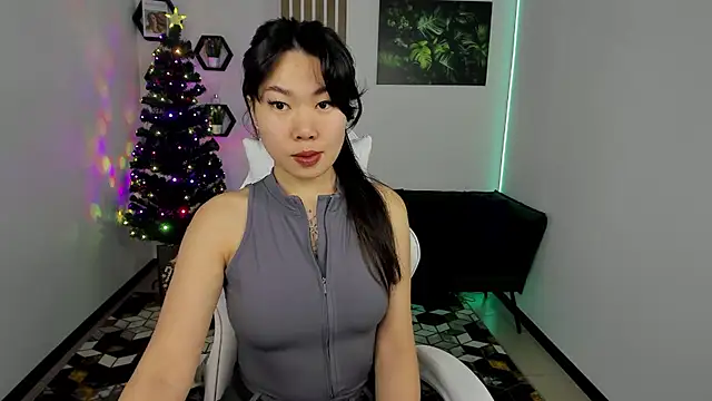 LunaPurrr online show from 01.05.26