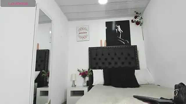 ScarlettVell online show from 09.26.25