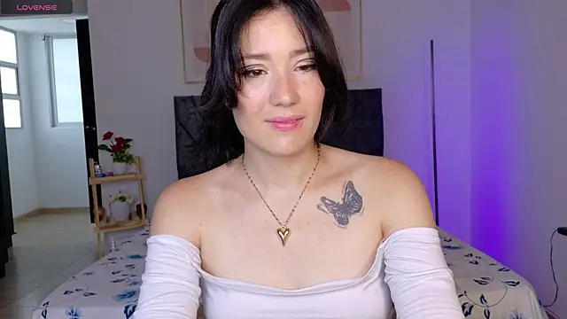 Eliih 01 online show from 10.13.25