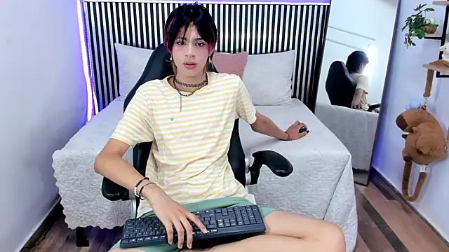 Snapshot of Dan_Copers chatting on 09.16.25 Dan Copers online show from 09.16.25