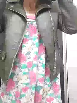 Snapshot of Emily_de_Carla chatting on 05.11.26 Emily de Carla online show from 05.11.26