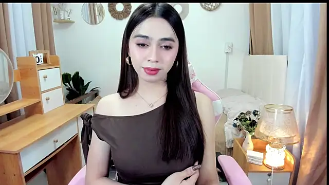 Snapshot of joyfulmartinaa chatting on 10.14.25 joyfulmartinaa online show from 10.14.25