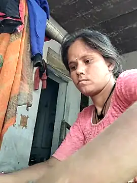 Hot-ilaiy online show from 10.22.25