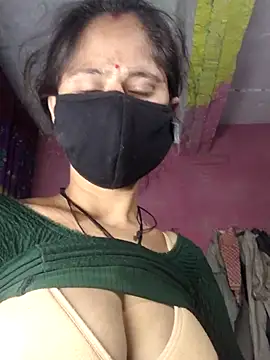 Snapshot of Hot-ilaiy chatting on 12.01.25 Hot-ilaiy online show from 12.01.25
