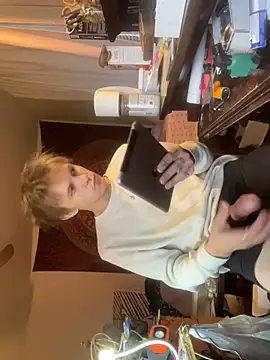 XanderOzzz online show from 11.19.25