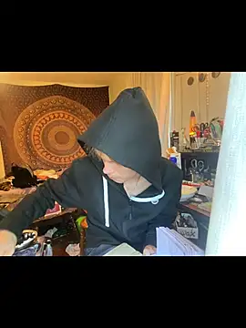 XanderOzzz online show from 11.26.25