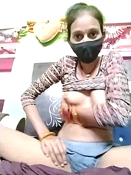 Snapshot of Punam_ji chatting on 06.15.26 Punam ji online show from 06.15.26