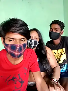 LoveOnStream online show from 10.22.25