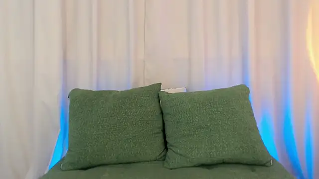 Snapshot of BlackEyesGirl chatting on 09.14.25 BlackEyesGirl online show from 09.14.25
