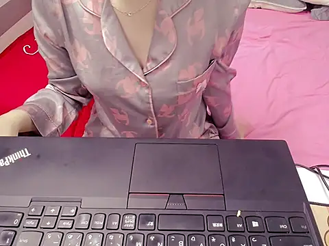 Lamoon 2k online show from 11.04.25