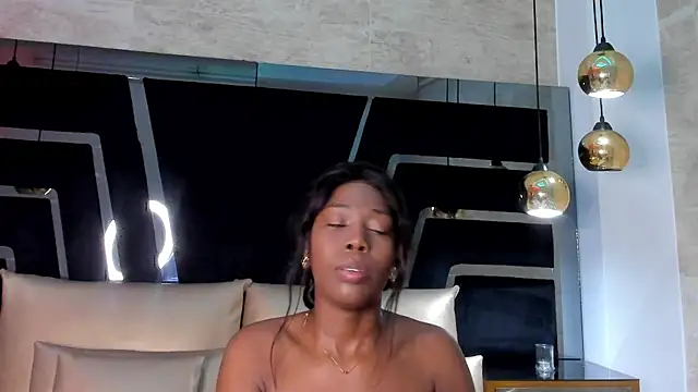 Snapshot of AbbieCyruz chatting on 09.13.25 AbbieCyruz online show from 09.13.25