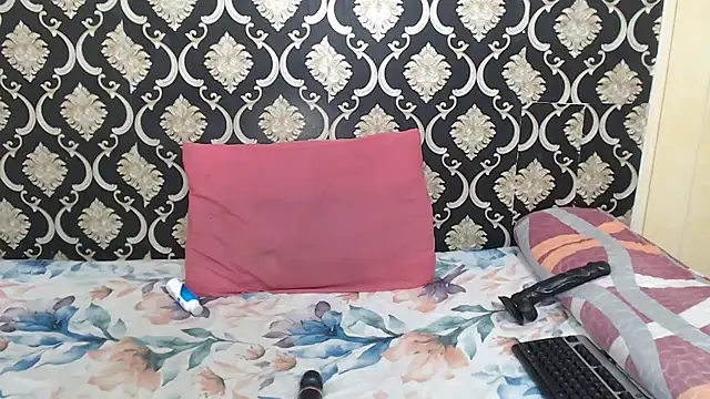 ExoticCandyx online show from 12.04.25