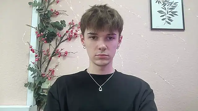 Snapshot of Milk_Guy chatting on 10.22.25 Milk Guy online show from 10.22.25
