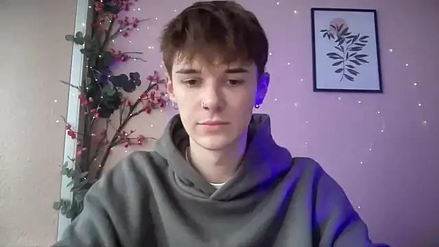 Snapshot of Milk_Guy chatting on 10.24.25 Milk Guy online show from 10.24.25