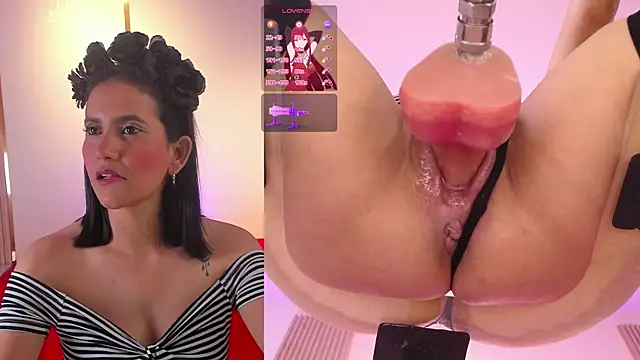 Snapshot of MaileenMilf chatting on 11.30.25 MaileenMilf online show from 11.30.25