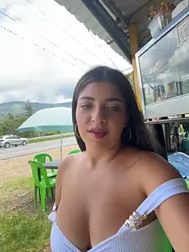 Isaa-Sweet online show from 04.07.26