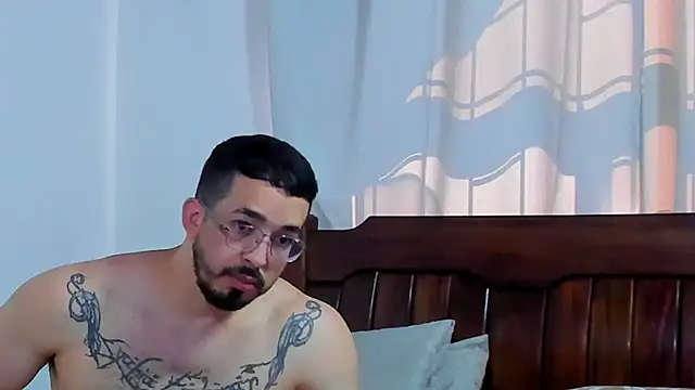 Hunter Hoott online show from 09.26.25