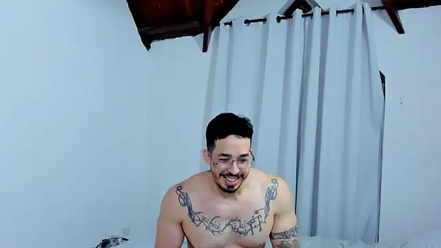 Hunter Hoott online show from 12.23.25