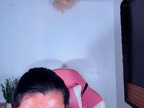 Snapshot of NancySy chatting on 09.17.25 NancySy online show from 09.17.25