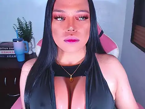 Snapshot of NancySy chatting on 09.27.25 NancySy online show from 09.27.25