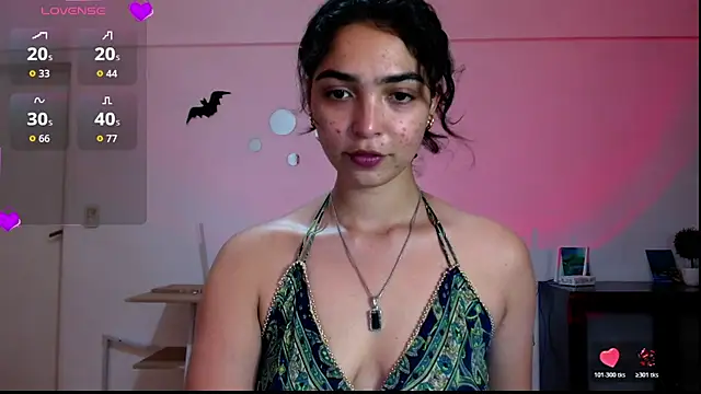 Snapshot of Ariagal chatting on 10.30.25 Ariagal online show from 10.30.25