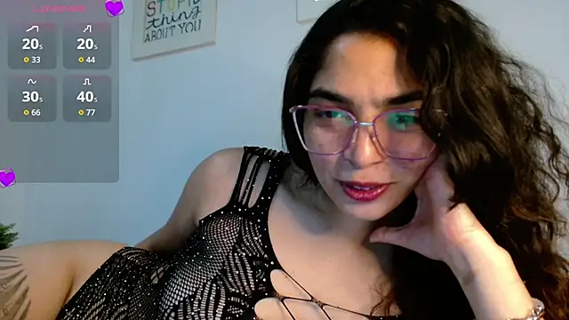 Snapshot of Ariagal chatting on 12.16.25 Ariagal online show from 12.16.25