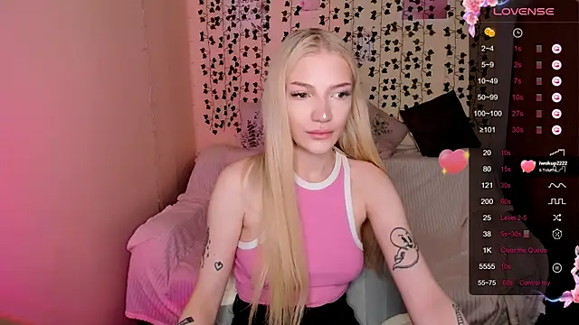 AnyaTaylor  online show from 11.26.25