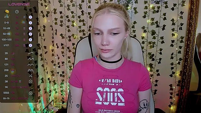 Snapshot of AnyaTaylor_ chatting on 02.03.26 AnyaTaylor online show from 02.03.26