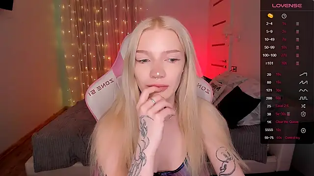 Snapshot of AnyaTaylor_ chatting on 02.08.26 AnyaTaylor online show from 02.08.26