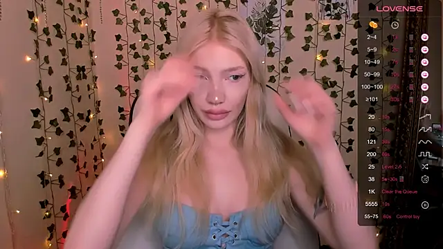 Snapshot of AnyaTaylor_ chatting on 02.13.26 AnyaTaylor online show from 02.13.26