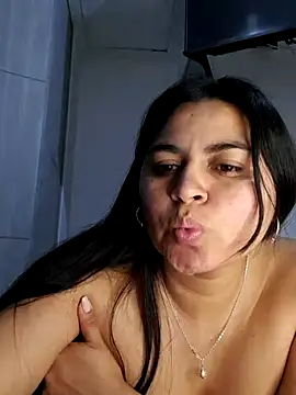 Snapshot of Llizxxy chatting on 02.24.26 Llizxxy online show from 02.24.26