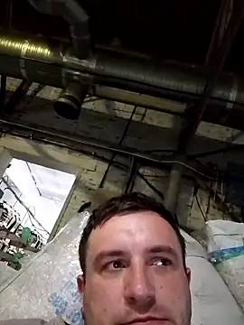 Snapshot of Ivandovxxxl_1010 chatting on 09.28.25 Ivandovxxxl 1010 online show from 09.28.25