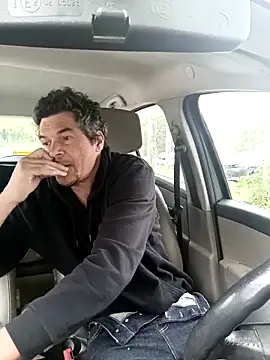 twitshe online show from 10.10.25