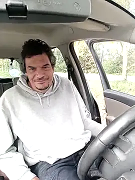 twitshe online show from 10.15.25