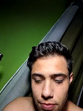 Snapshot of PrettyBoyyy11 chatting on 10.01.25 PrettyBoyyy11 online show from 10.01.25