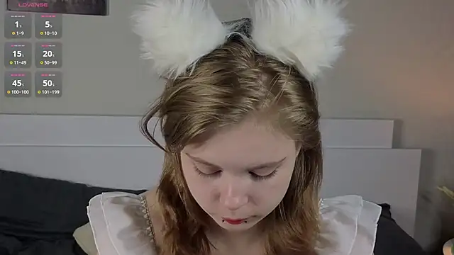 Snapshot of JulietteRain chatting on 06.12.26 JulietteRain online show from 06.12.26