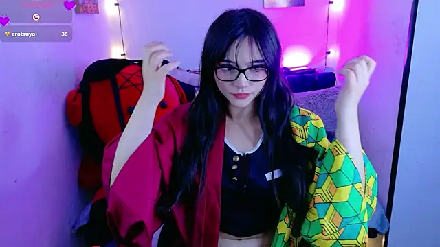 Snapshot of MiaVelvetDoll chatting on 10.16.25 MiaVelvetDoll online show from 10.16.25