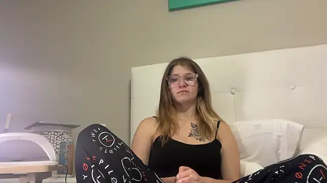 Snapshot of Riley_ray69 chatting on 05.01.26 Riley ray69 online show from 05.01.26