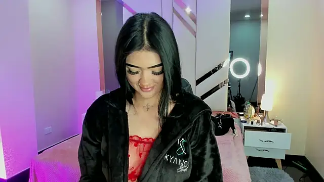 EmmaStonns online show from 09.29.25