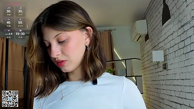 Snapshot of LorinaMaffitt chatting on 10.05.25 LorinaMaffitt online show from 10.05.25