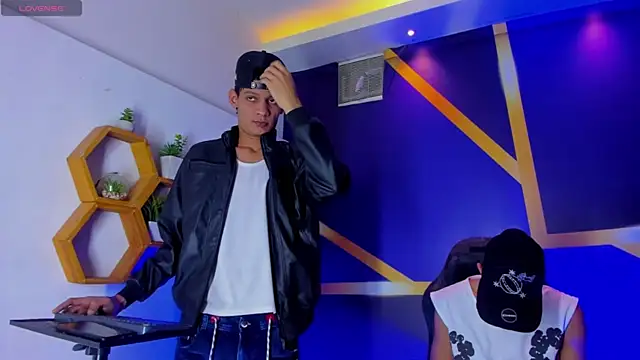 Snapshot of imperial_boys chatting on 09.09.25 imperial boys online show from 09.09.25