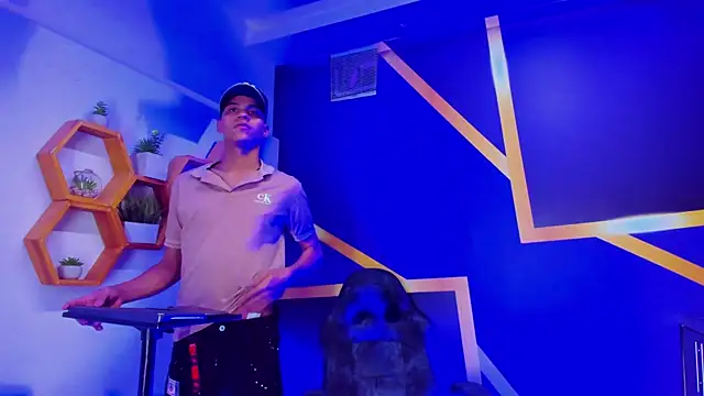 Snapshot of imperial_boys chatting on 09.12.25 imperial boys online show from 09.12.25