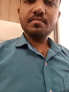 Snapshot of VJ17 chatting on 09.30.25 VJ17 online show from 09.30.25