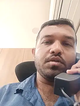 Snapshot of VJ17 chatting on 05.02.26 VJ17 online show from 05.02.26