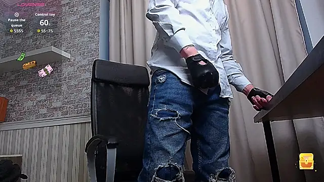 Snapshot of JonahShaw chatting on 02.04.26 JonahShaw online show from 02.04.26