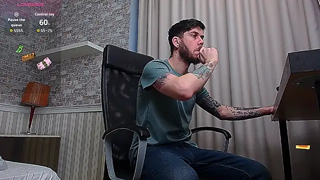 Snapshot of JonahShaw chatting on 02.05.26 JonahShaw online show from 02.05.26