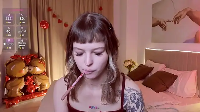 Lisa Blossom online show from 02.12.26