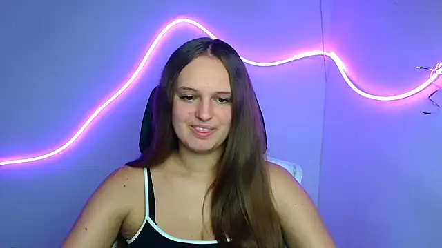 Snapshot of Aurora_White chatting on 09.26.25 Aurora White online show from 09.26.25
